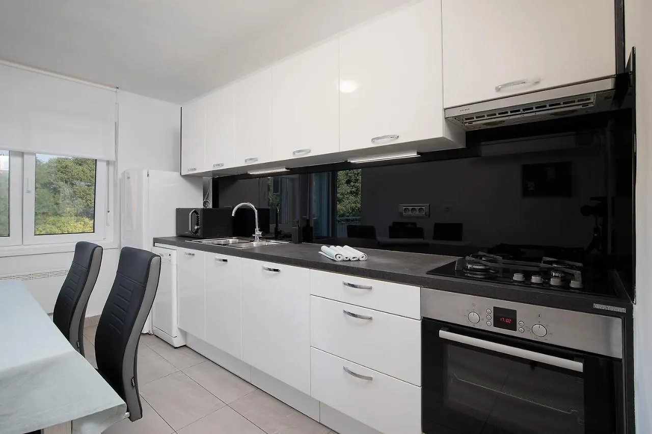Apartment Kim Pula 0*,  Croatia